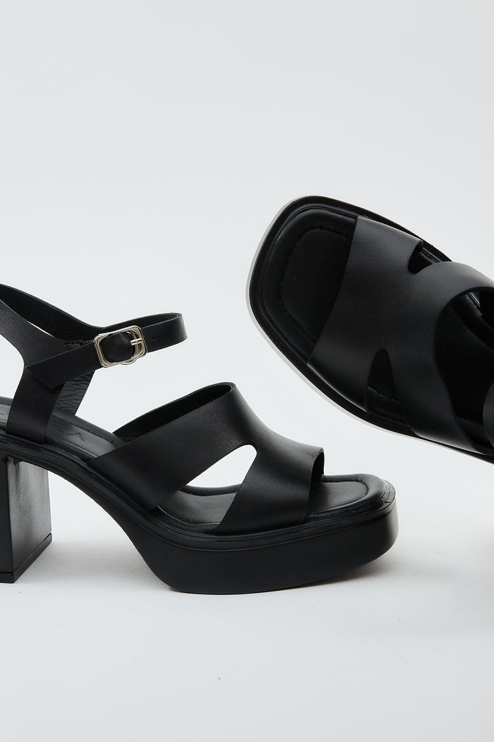 Giri | Women's Square Toe Slip-On Mules in Black