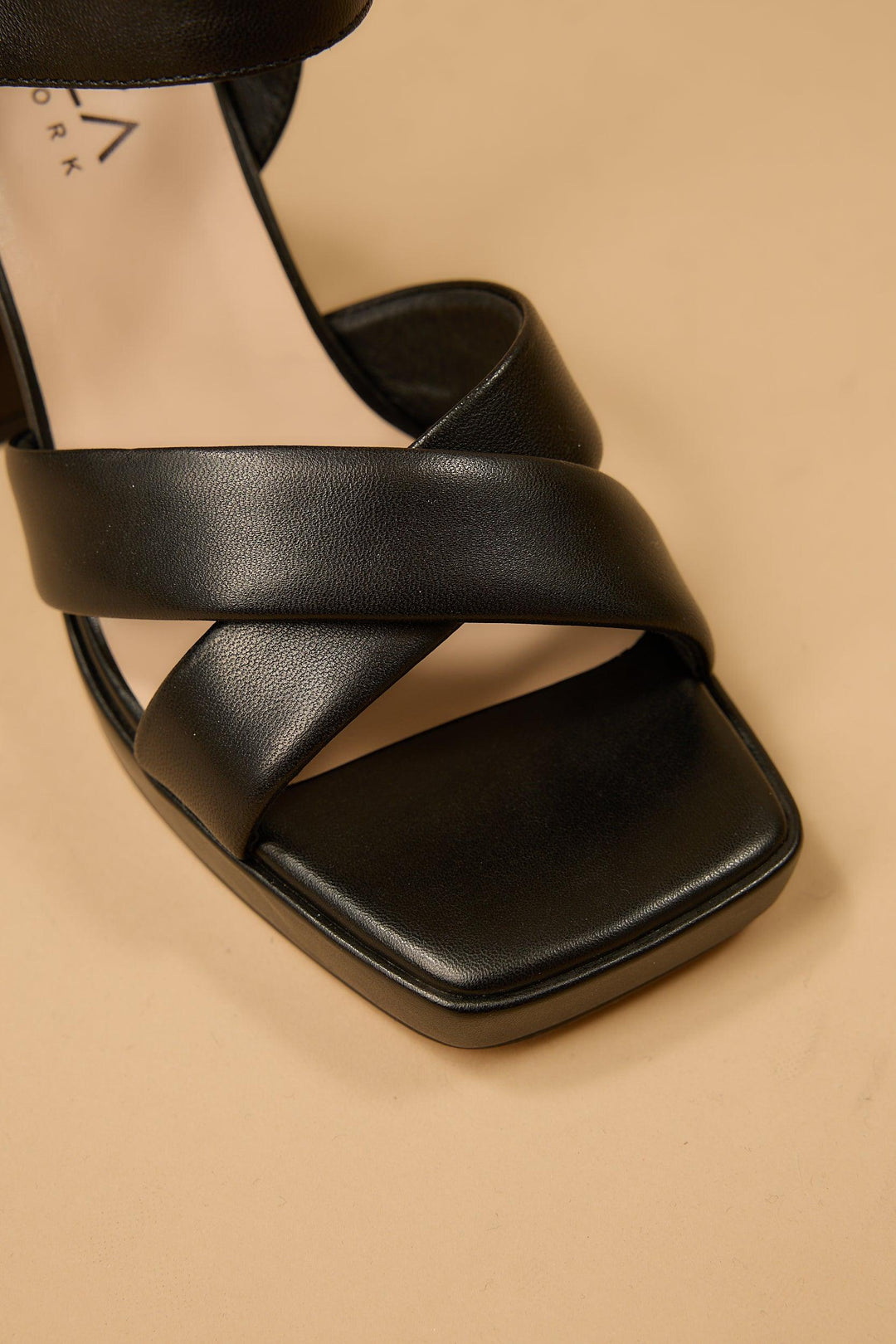 Esperanza | Women's Block Heel Ankle Strap Pumps in Black