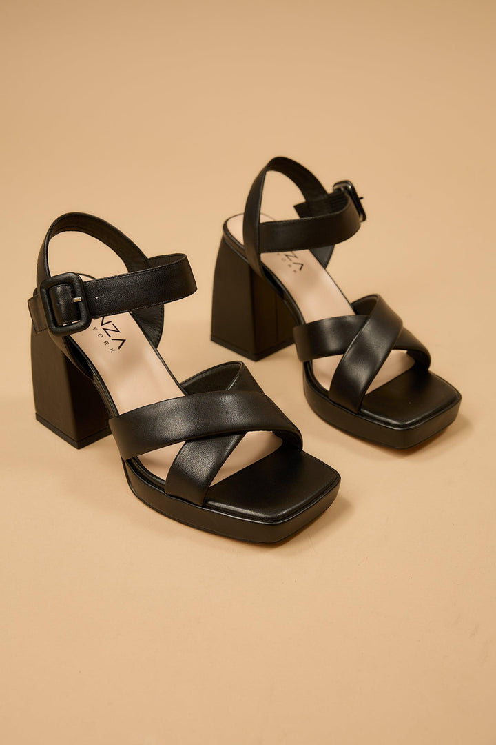 Esperanza | Women's Block Heel Ankle Strap Pumps in Black